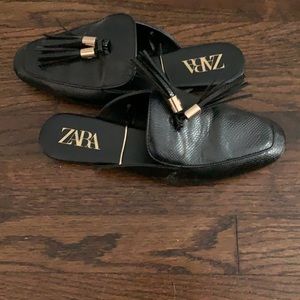 SZ 38 black Zara slip on loafer